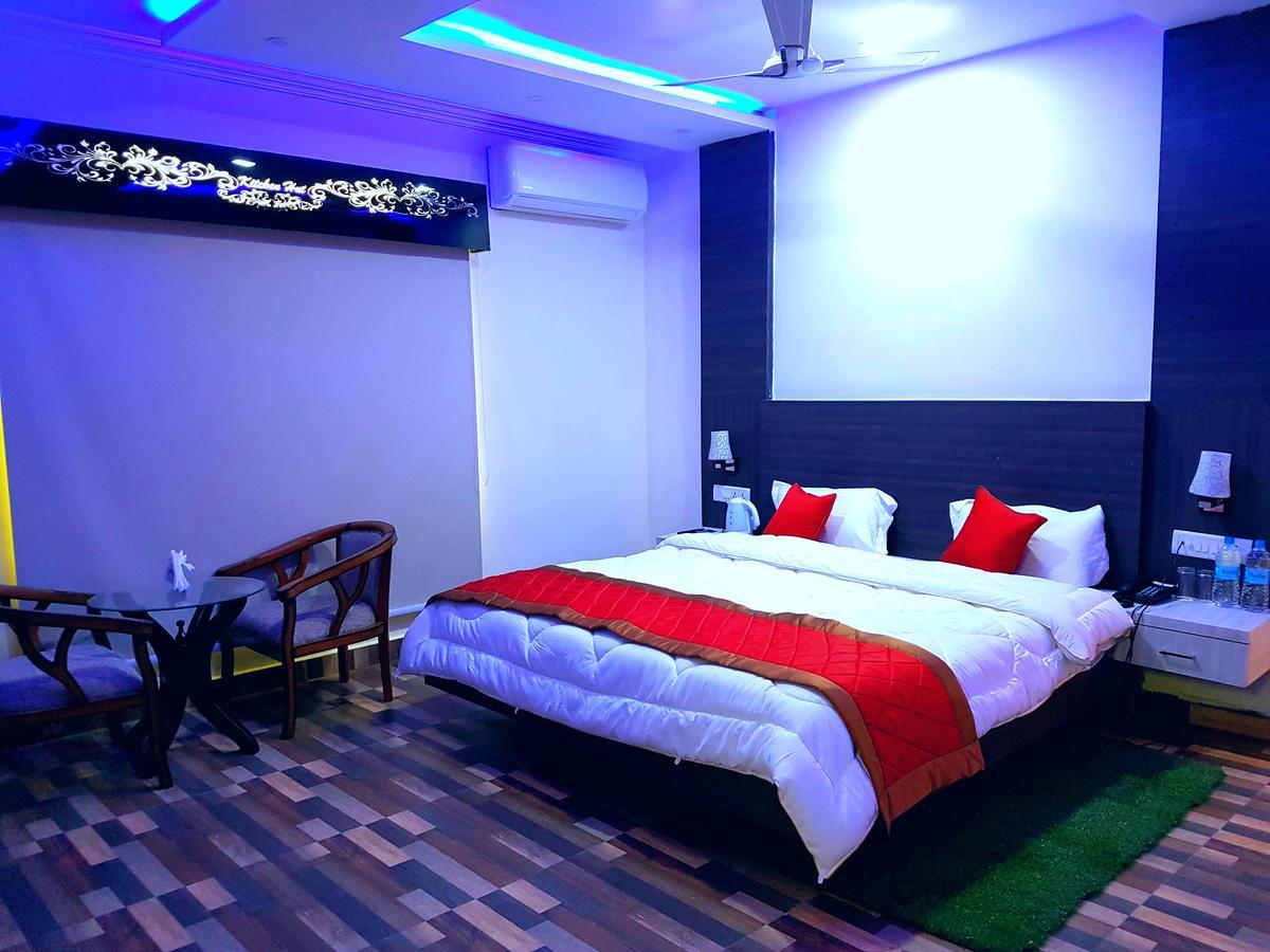 Kitchen Hut Hotel Nepalgunj Экстерьер фото